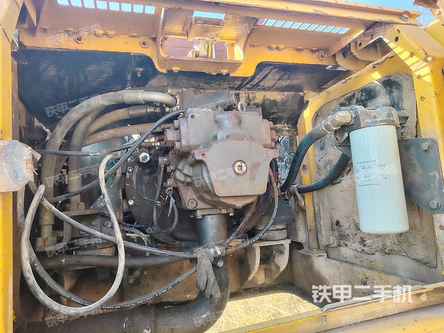 驾驶室整体（整机外观）