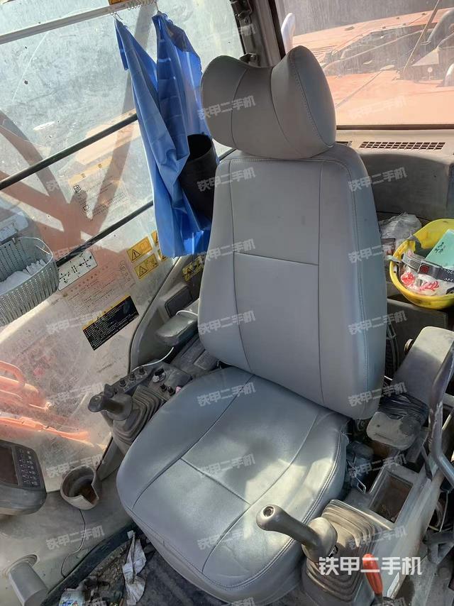 駕駛室整體（整機(jī)外觀）