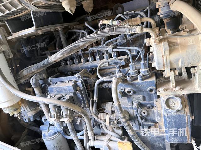 发动机左侧（整机外观及大件）