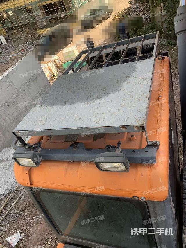 駕駛室頂部（整機(jī)外觀）