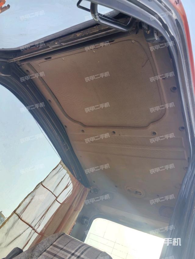 駕駛室頂部（整機(jī)外觀）