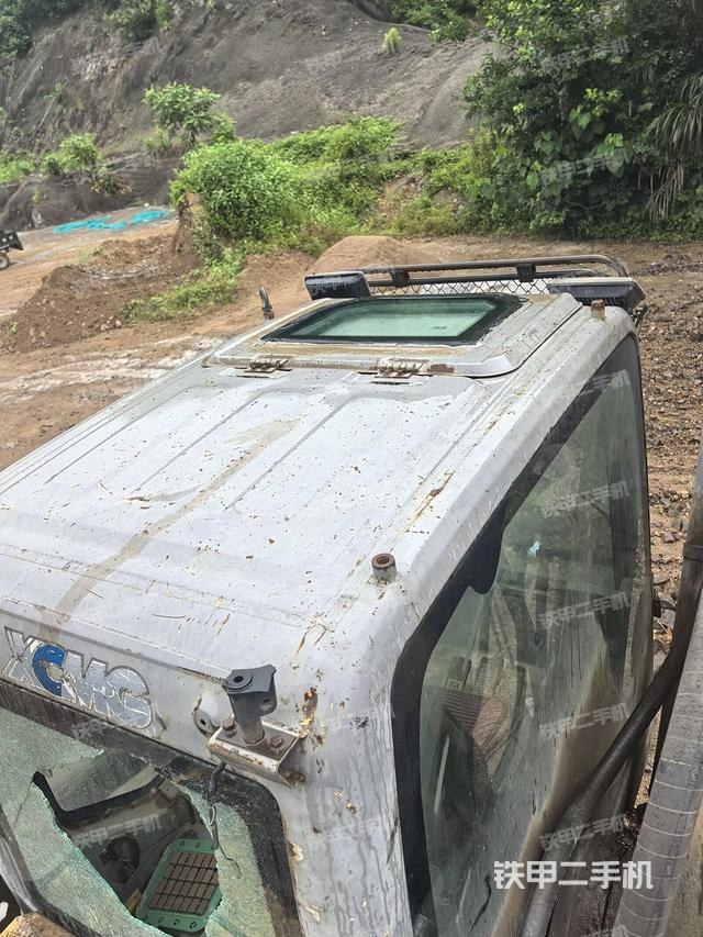 驾驶室顶部（整机外观）