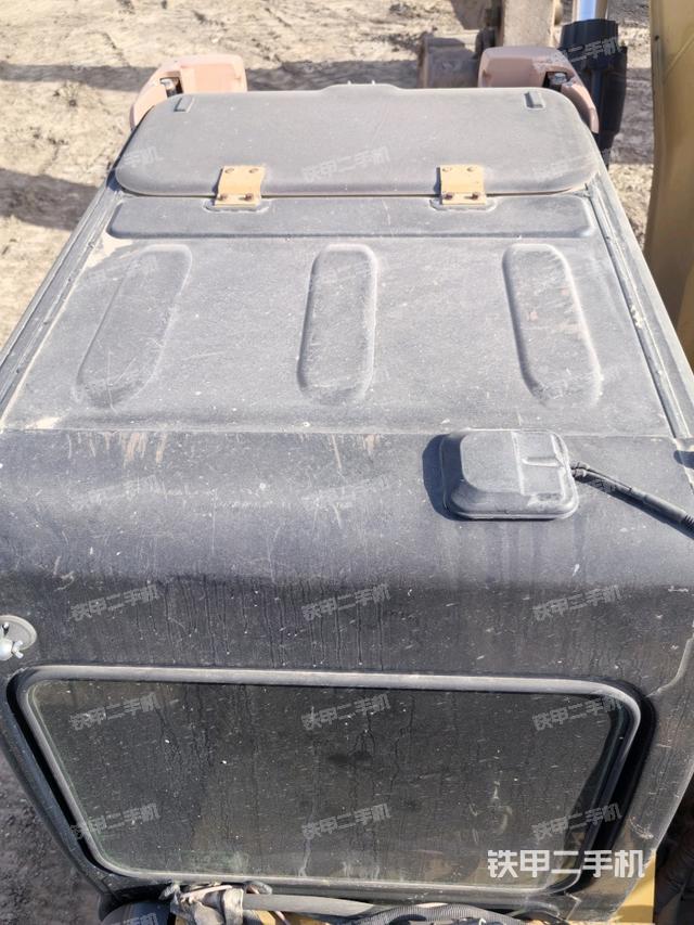 駕駛室頂部（整機(jī)外觀）