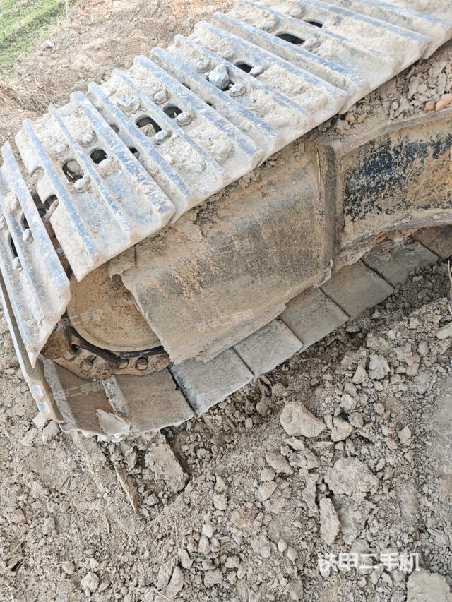 右驱动轮（行走机构）