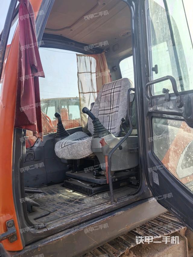 駕駛室整體（整機(jī)外觀）