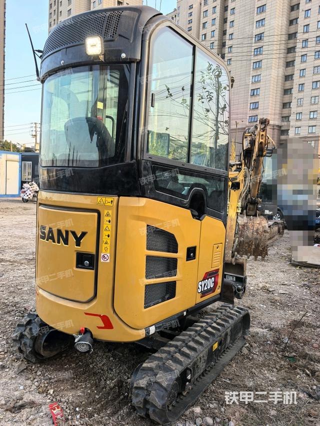 駕駛室頂部（整機(jī)外觀）