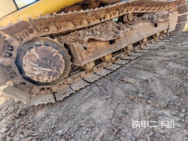 單側(cè)履帶整體（整機(jī)外觀）