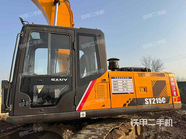 驾驶室顶部（整机外观）