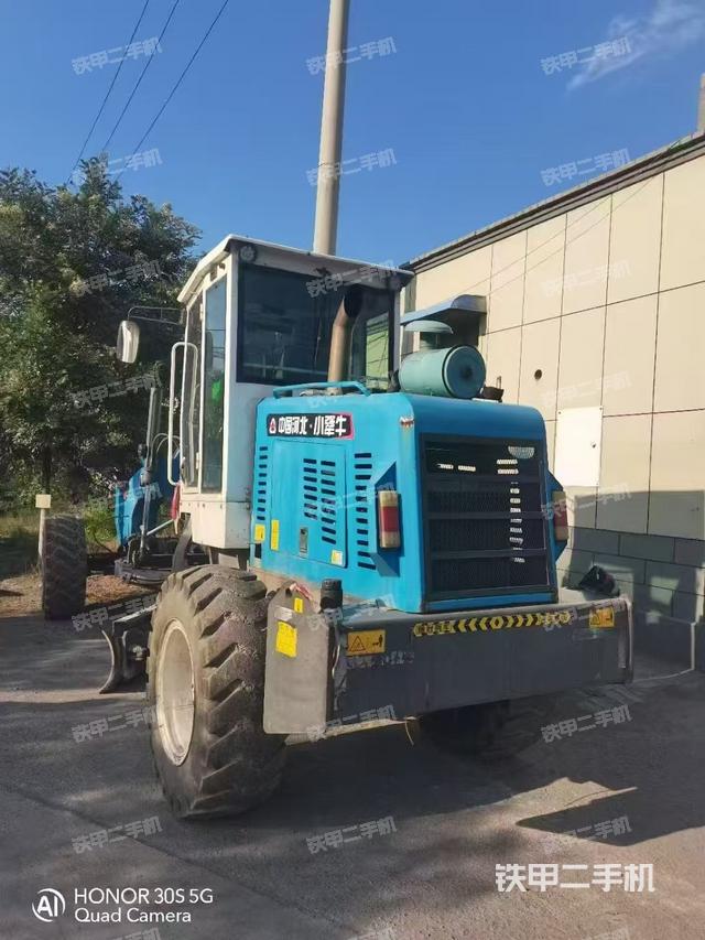 整机左侧（设备外观及核心部件）