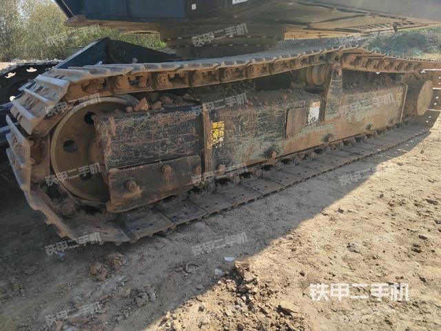 單側(cè)履帶整體（整機(jī)外觀）