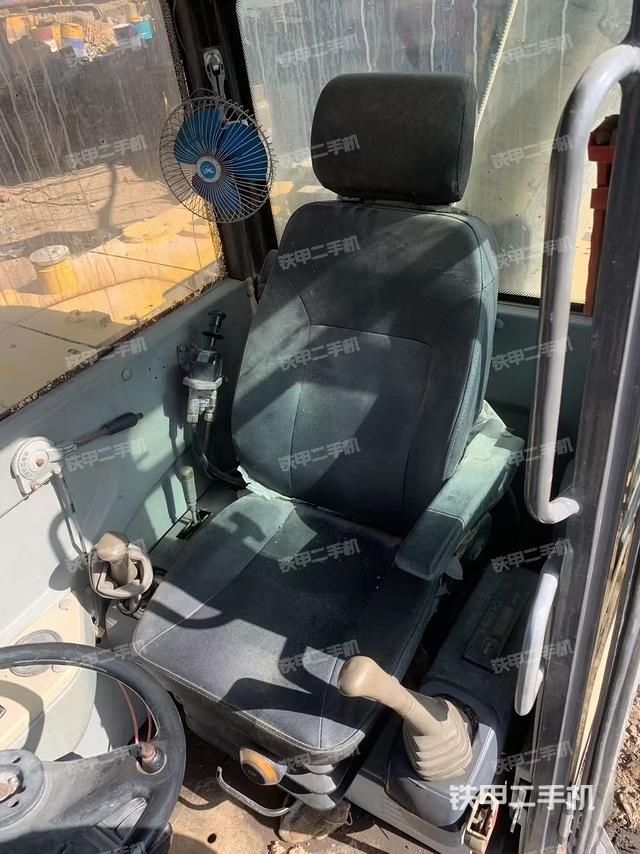 驾驶室整体（整机外观）