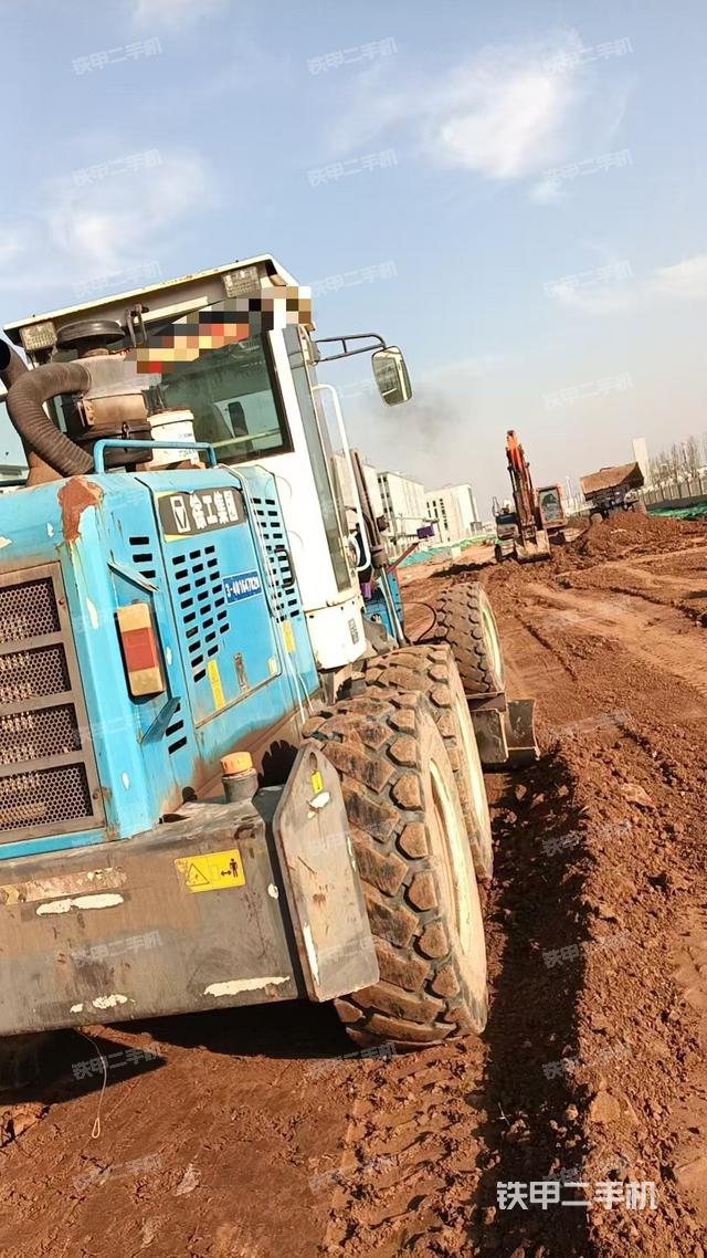 整机右后45°（设备外观及核心部件）