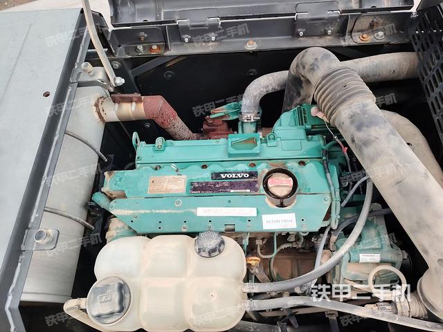 駕駛室頂部（整機(jī)外觀）