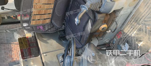 駕駛室頂部（整機(jī)外觀）