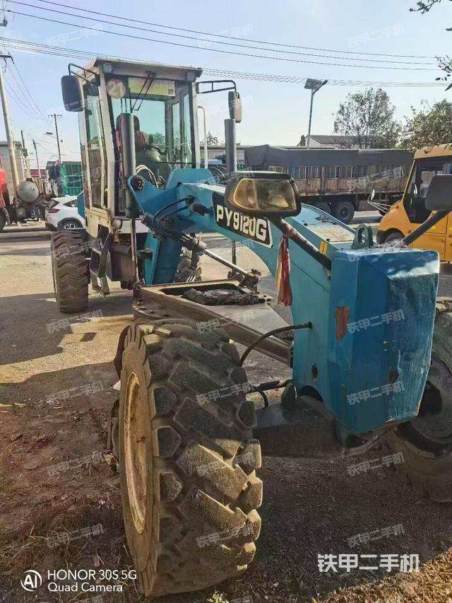 整机右侧（设备外观及核心部件）