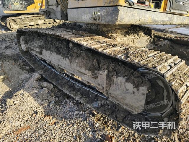 右側(cè)履帶整體（行走機構(gòu)）