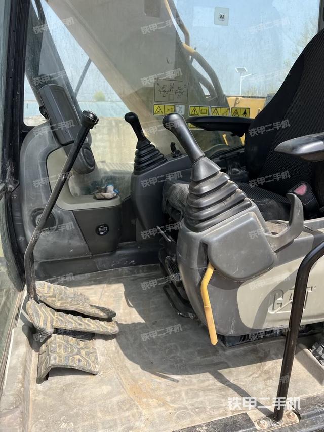 驾驶室整体（整机外观）