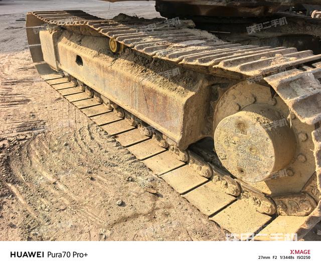 右側(cè)履帶整體?（行走機構(gòu)）