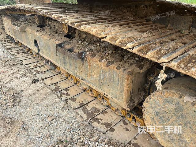 單側(cè)履帶整體（整機(jī)外觀）