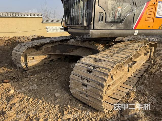 单侧履带整体（整机外观）