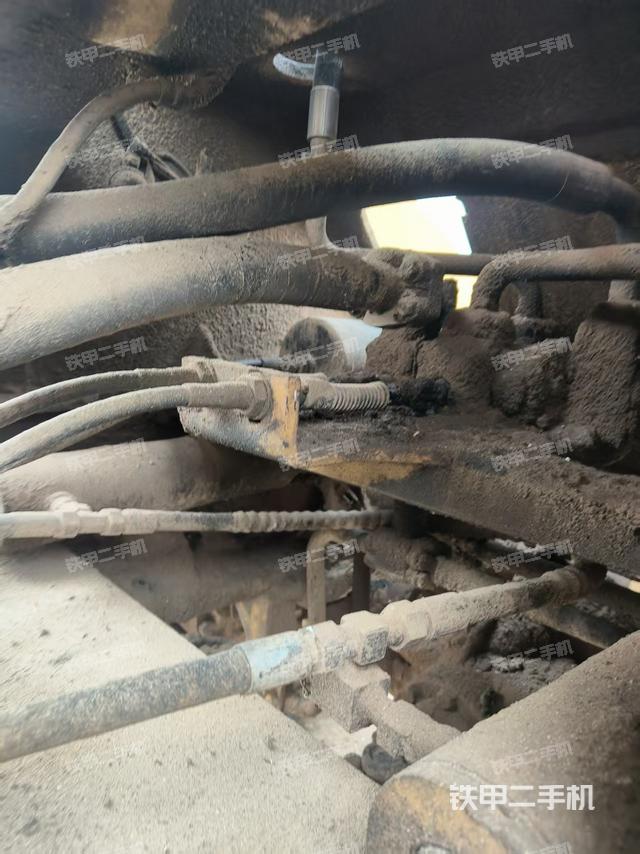 發(fā)動機左側(cè)（整機外觀及大件）