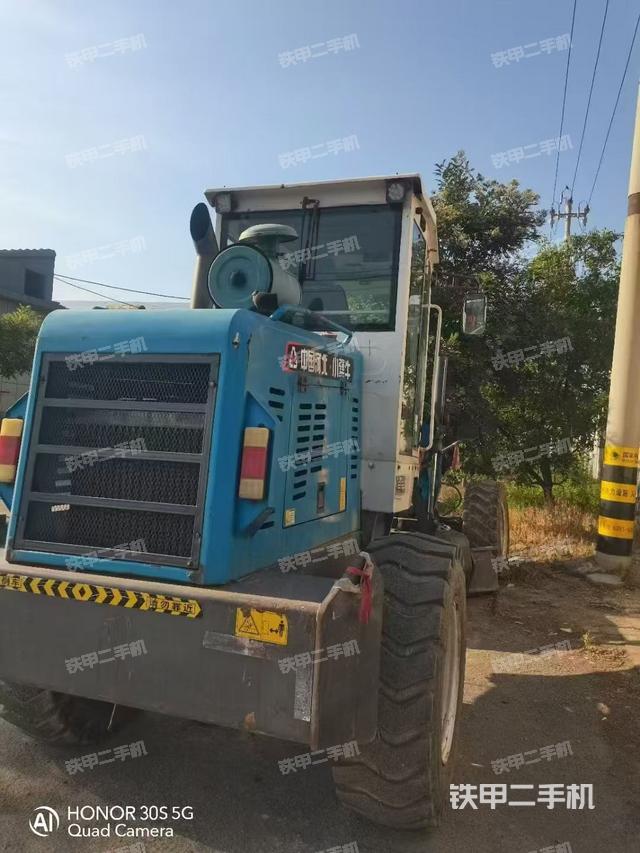 整机右后45°（设备外观及核心部件）