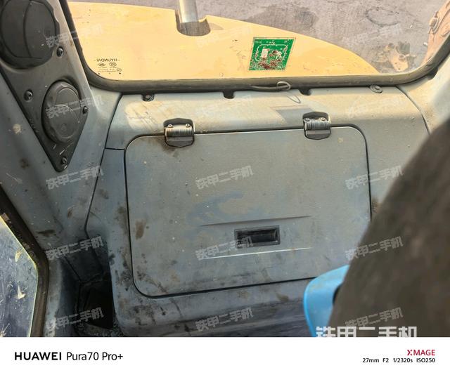 后窗玻璃角標(biāo)（駕駛室部分）