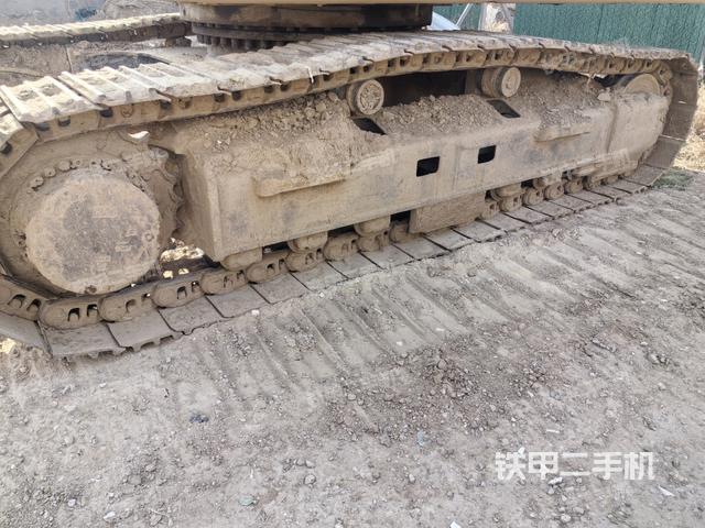 單側(cè)履帶整體（整機(jī)外觀）