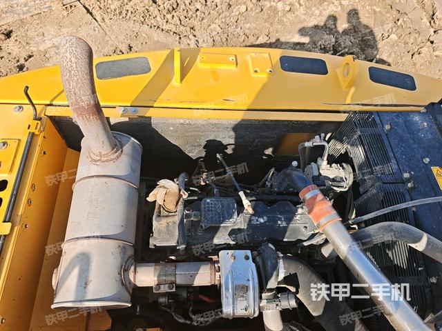 發(fā)動(dòng)機(jī)室（上車部件）