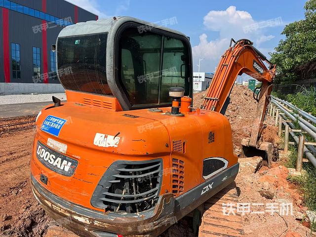 整機右后45°（整機外觀）