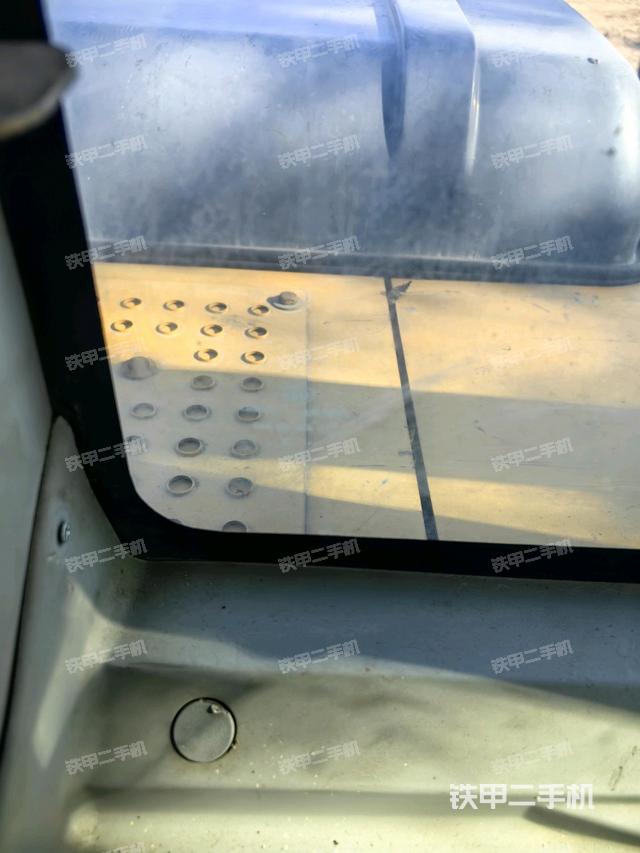 后窗玻璃角標(biāo)（駕駛室部分）