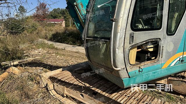 駕駛室整體（整機(jī)外觀）