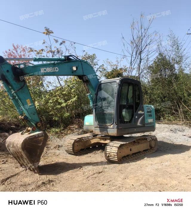 神鋼SK75-8挖掘機(jī)