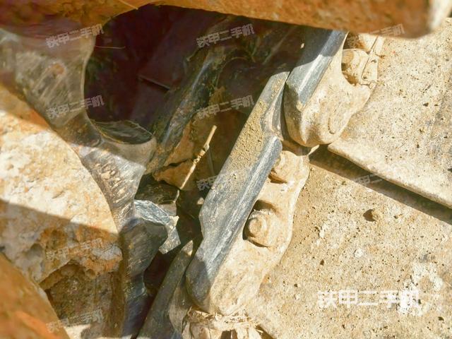 右驅(qū)動(dòng)輪（行走機(jī)構(gòu)）