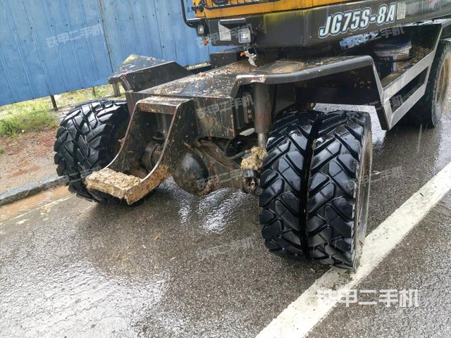 單側(cè)履帶整體（整機(jī)外觀）