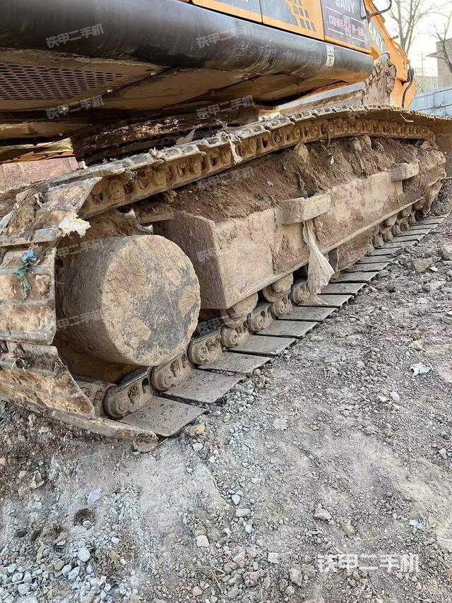 单侧履带整体（整机外观）