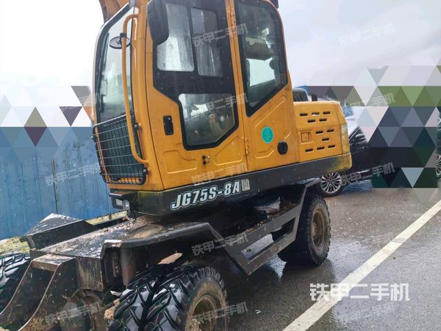 駕駛室頂部（整機(jī)外觀）