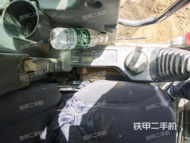 座椅右側(cè)控制臺/鑰匙門/油門/含右手柄（駕駛室部分）