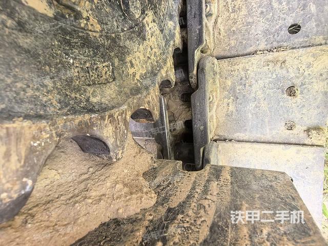 左驅(qū)動輪（行走機構）