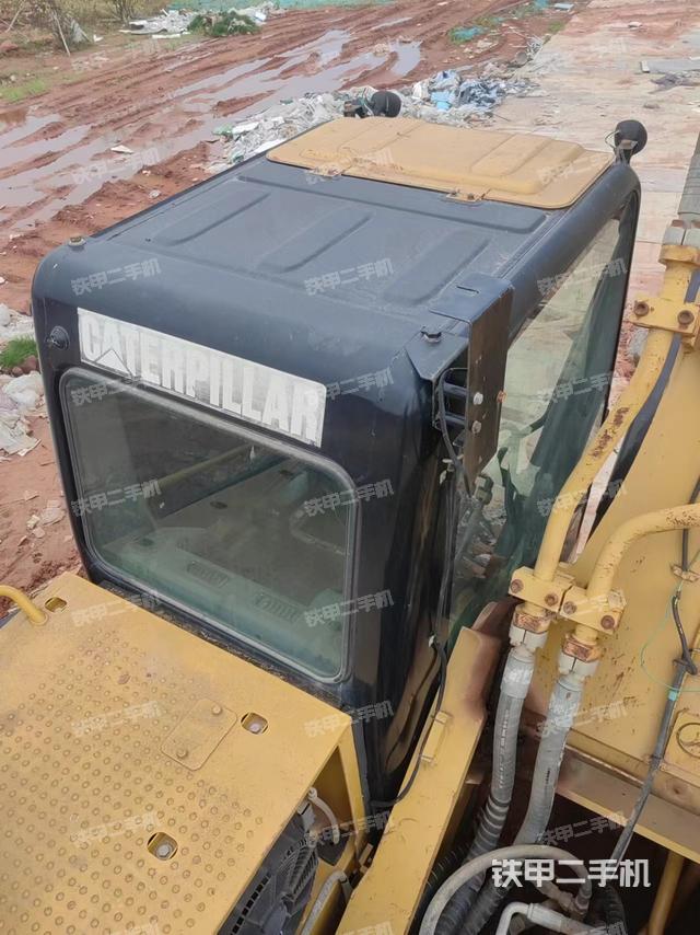 駕駛室頂部俯視（上車部件）