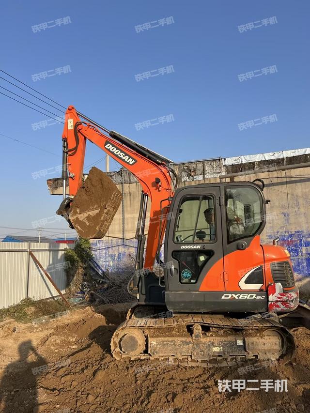 斗山DX60-9C挖掘機(jī)