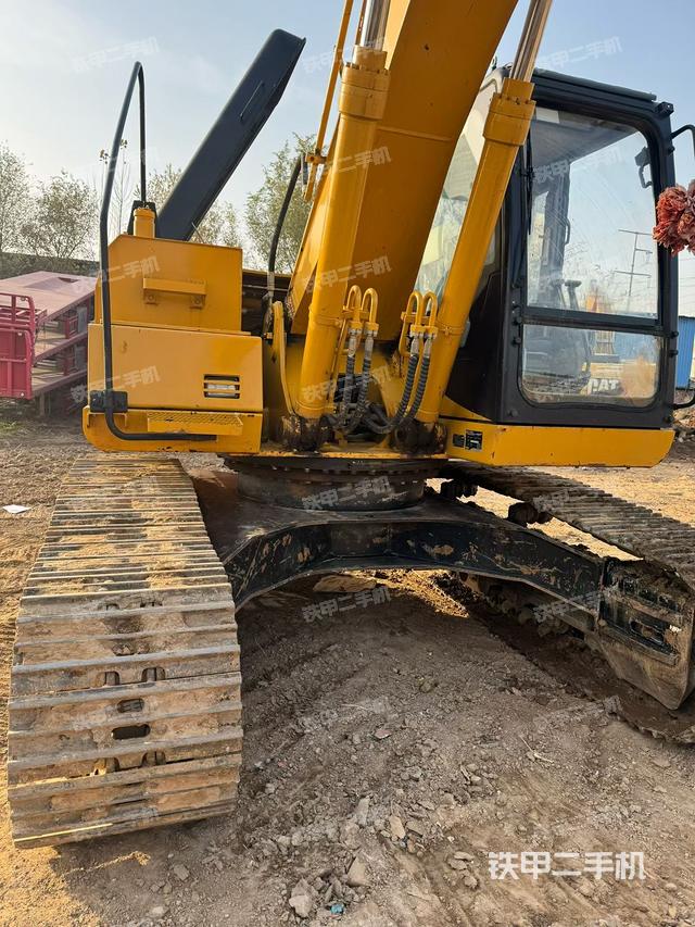 駕駛室頂部（整機(jī)外觀）