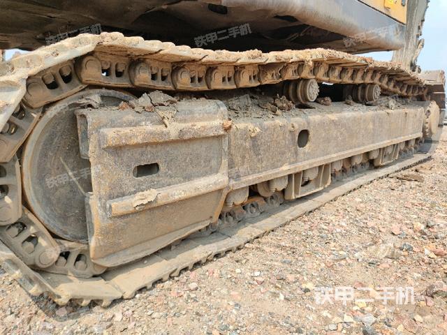 左側(cè)履帶整體?（行走機(jī)構(gòu)）