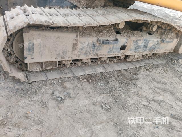 單側(cè)履帶整體（整機(jī)外觀）