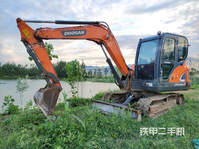 斗山DX55-9CN ACE挖掘機(jī)