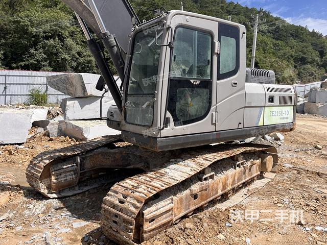 中聯(lián)重科ZE215E-10挖掘機