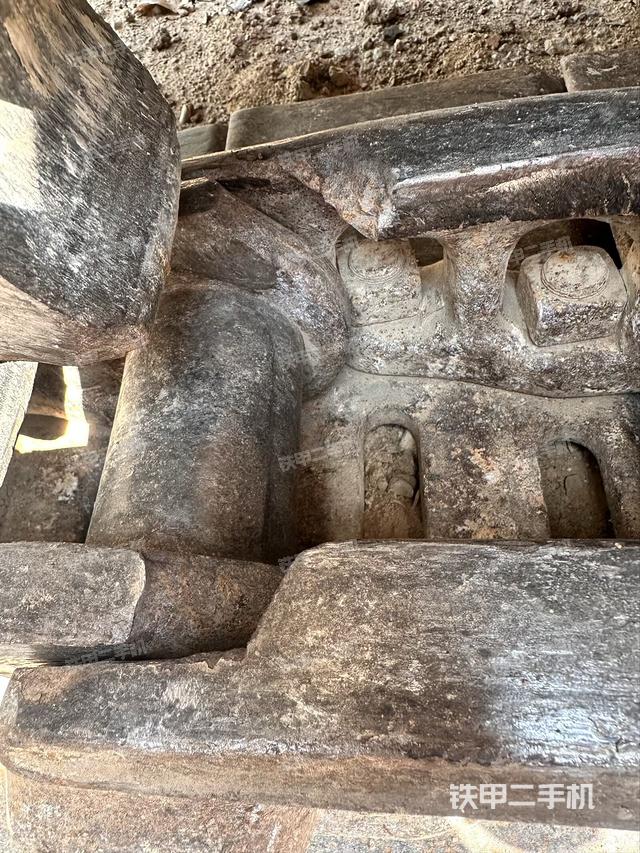 右驅(qū)動(dòng)輪（行走機(jī)構(gòu)）