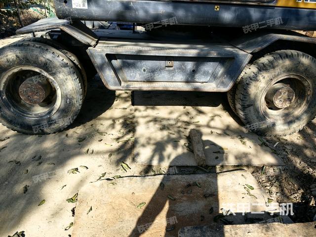 左側(cè)履帶整體?（行走機構(gòu)）