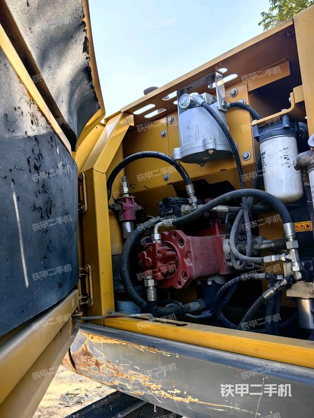 液壓泵斜45?左（大件艙室）