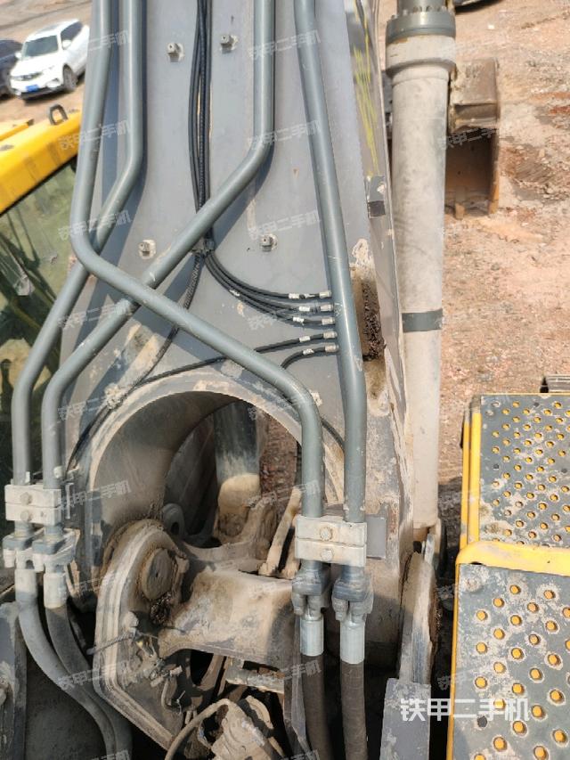 大臂背部俯視（工作和回轉(zhuǎn)裝置）